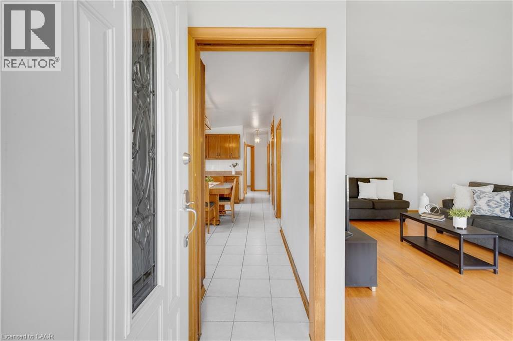 3 Tanager Court, Hamilton, ON - Indoor Photo Showing Other Room