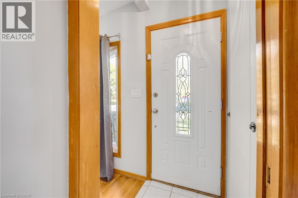 3 Tanager Court, Hamilton, ON - Indoor Photo Showing Other Room
