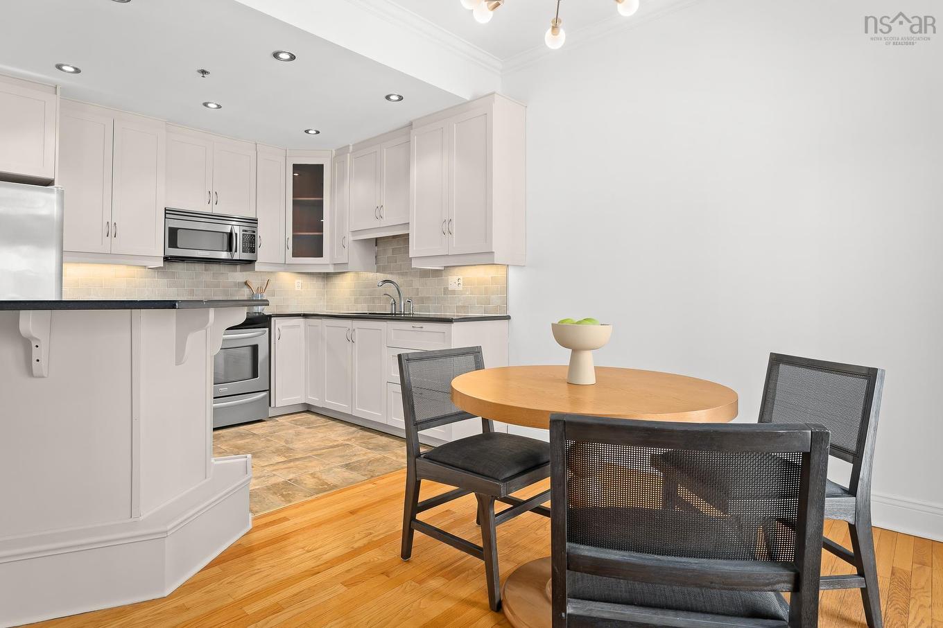 5 1049 South Park Street, Halifax, NS