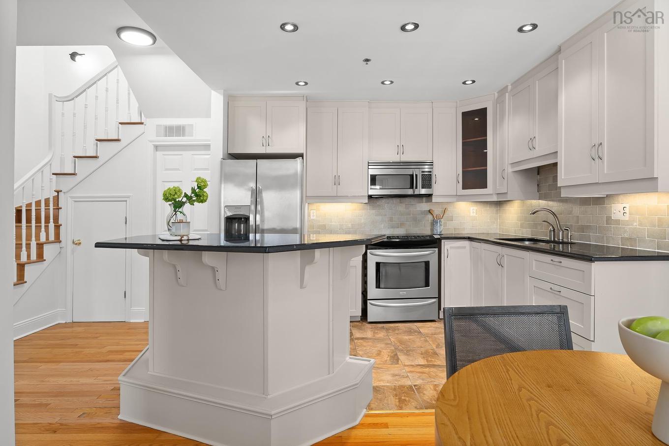 5 1049 South Park Street, Halifax, NS