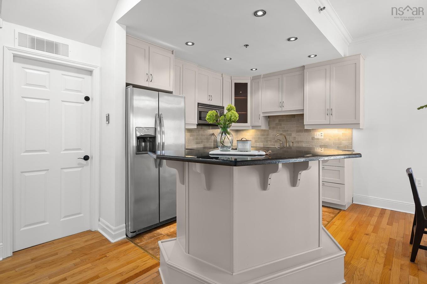 5 1049 South Park Street, Halifax, NS