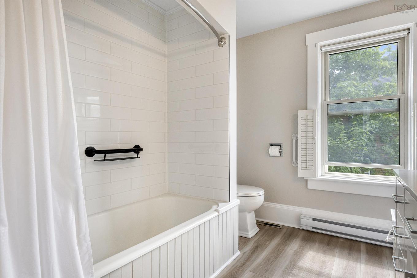 271 Montague Street, Lunenburg, NS