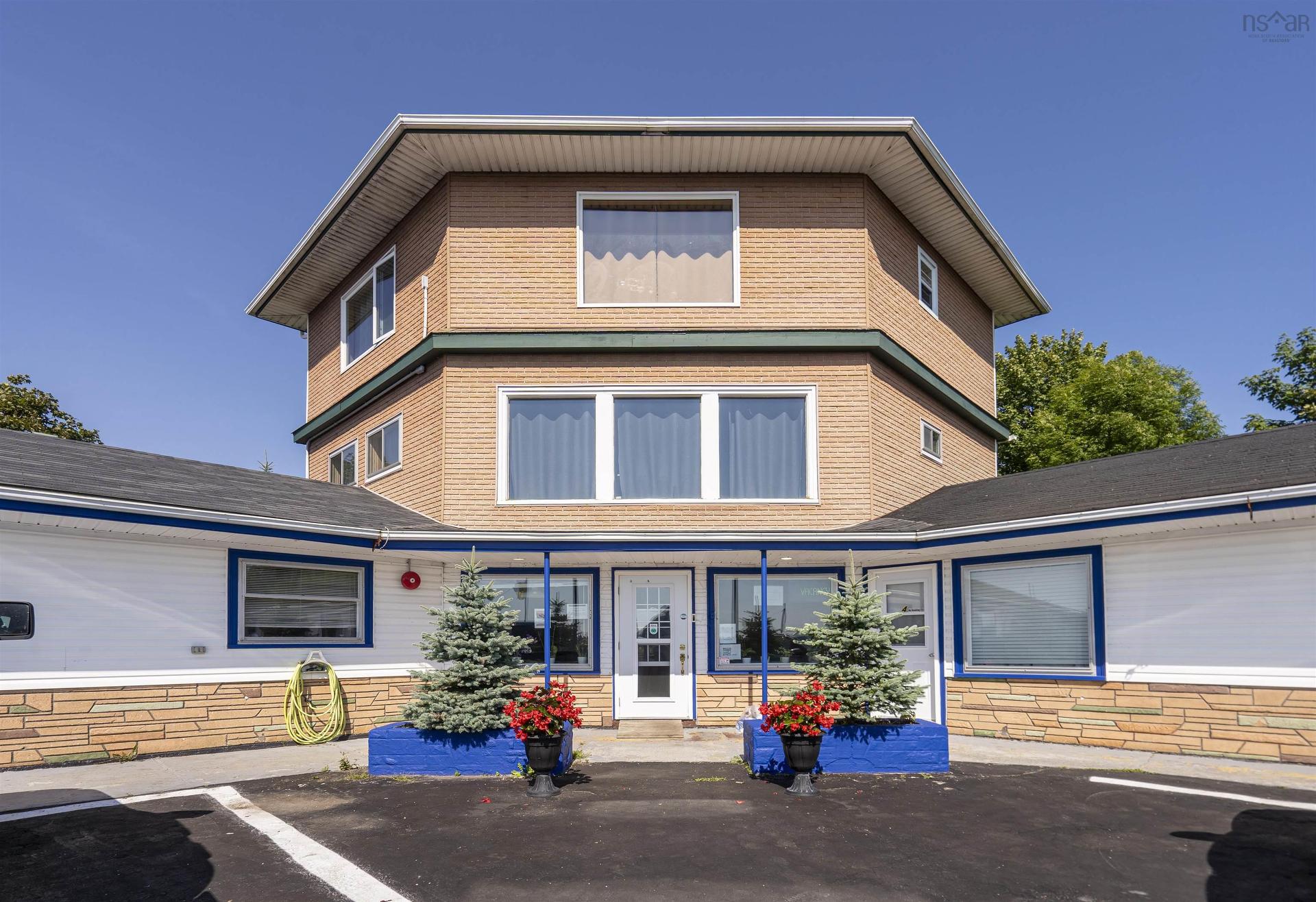 214 Nova Scotia Trunk 1, Dayton, NS