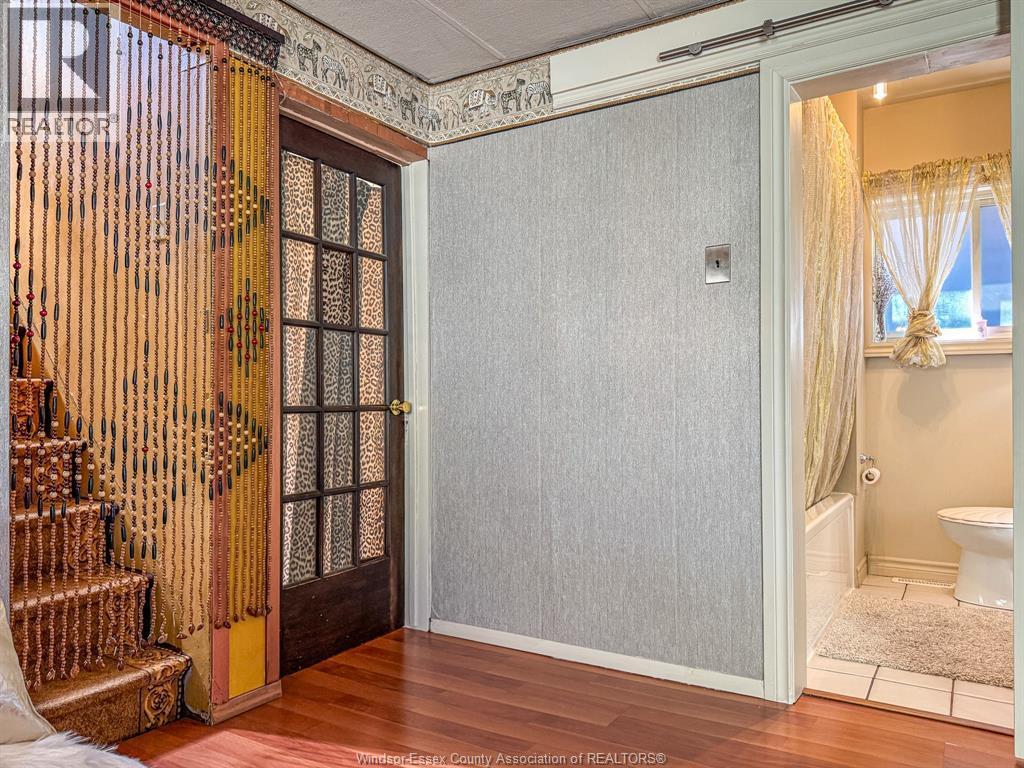 1614 Albert, Windsor, ON - Indoor Photo Showing Bathroom