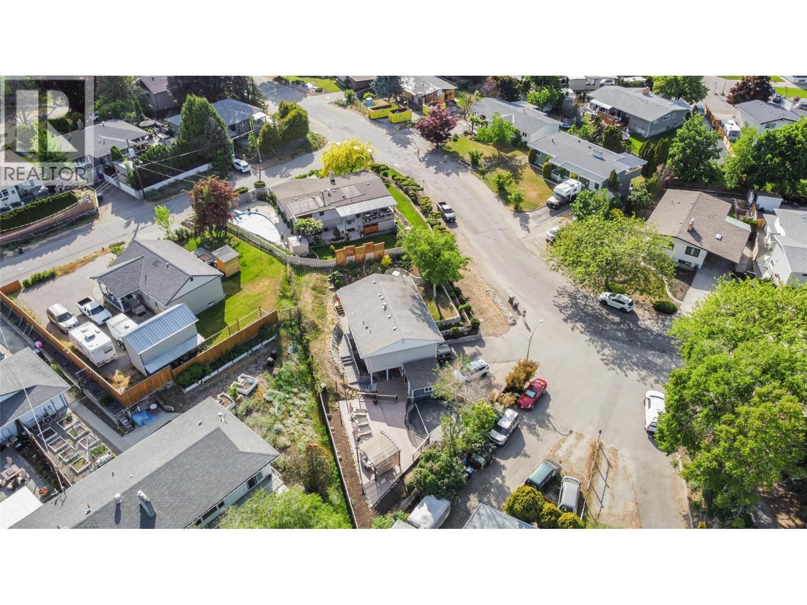 1385 Orchard Drive, Kelowna, BC - Outdoor With View