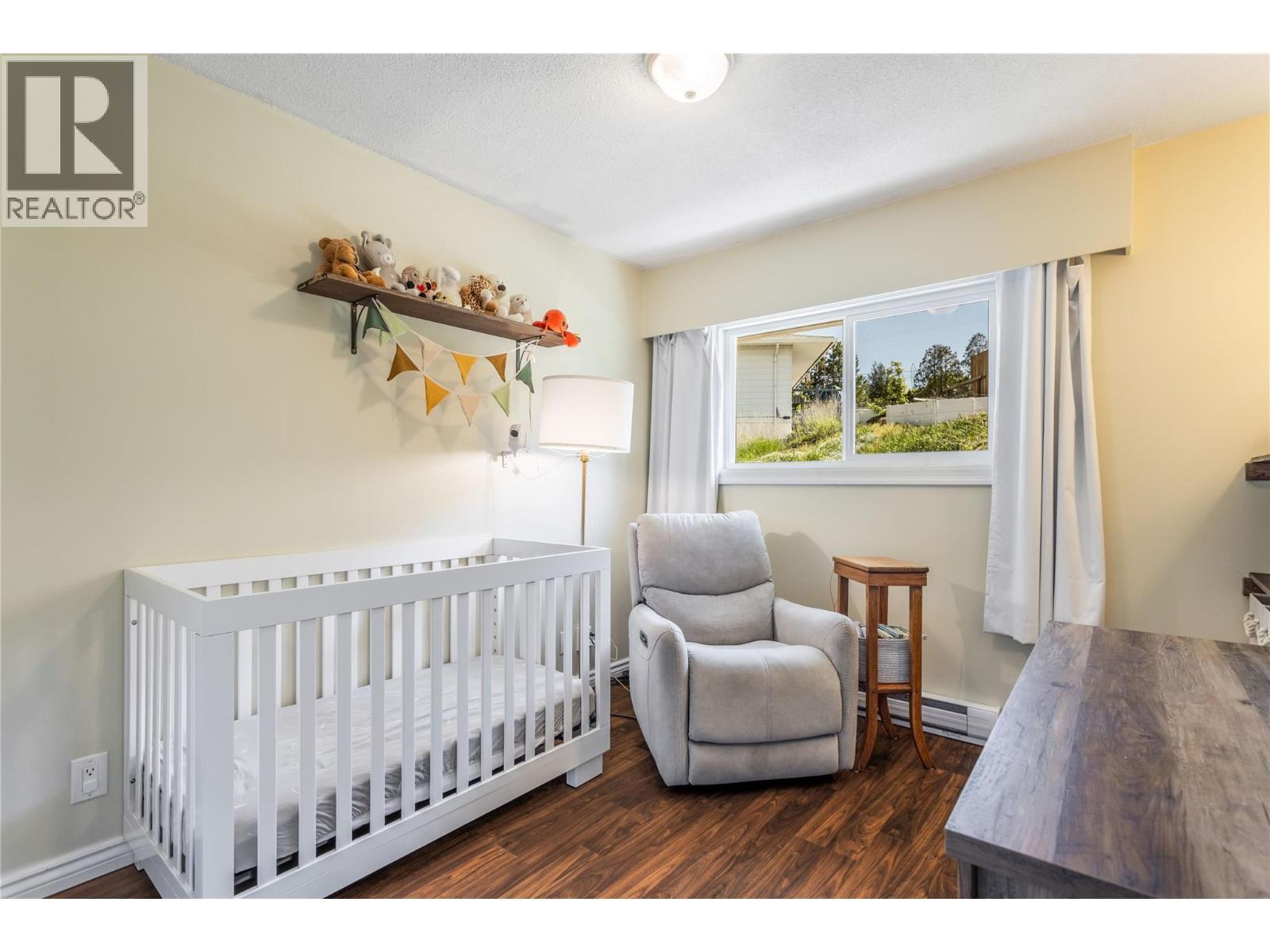 Bedroom upstairs - 1385 Orchard Drive, Kelowna, BC - Indoor
