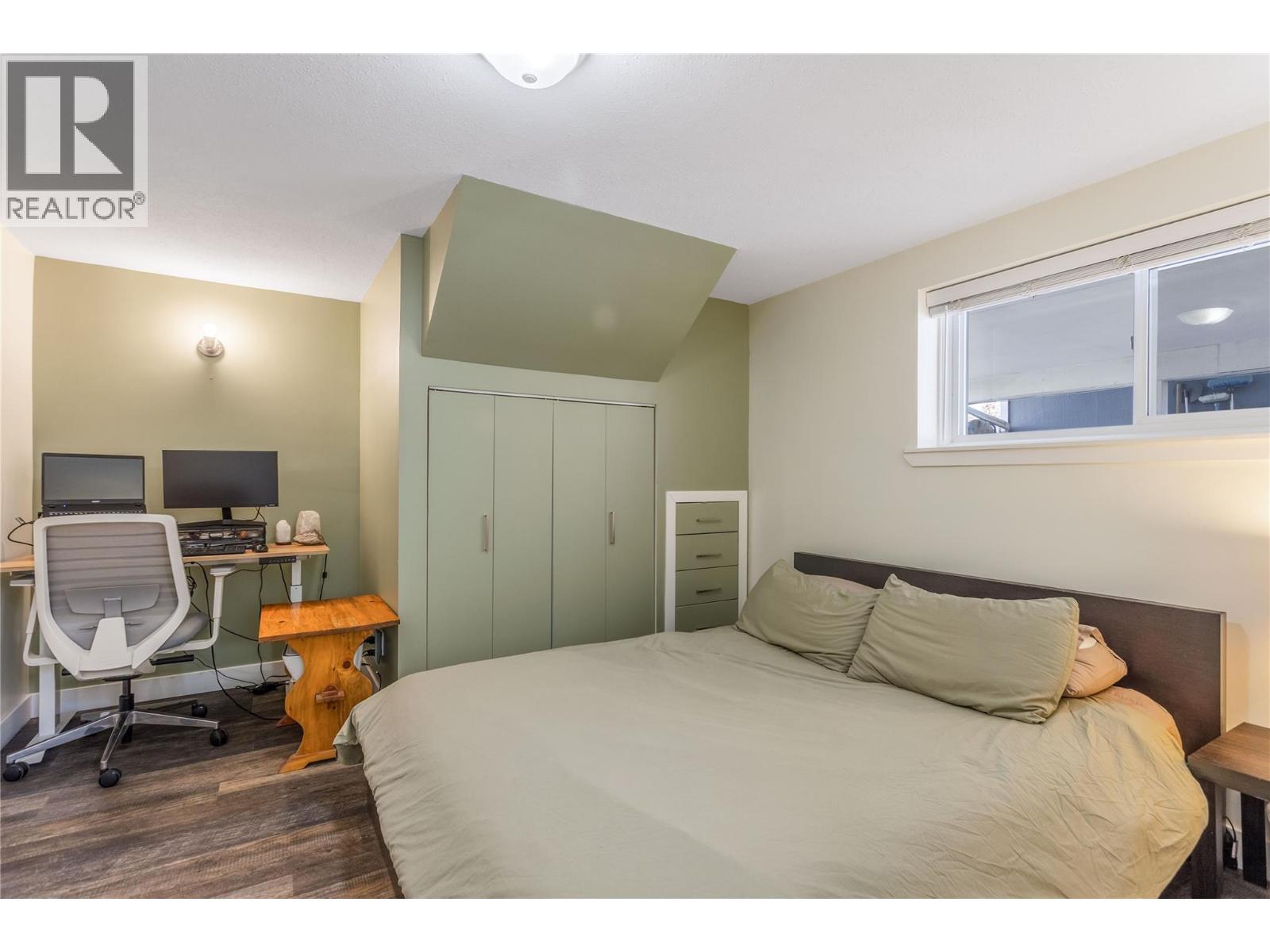 Guest bedroom or office - 1385 Orchard Drive, Kelowna, BC - Indoor