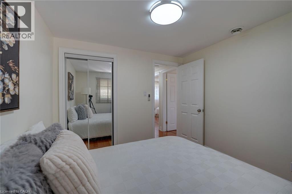 207 Christopher Drive, Cambridge, ON - Indoor Photo Showing Bedroom