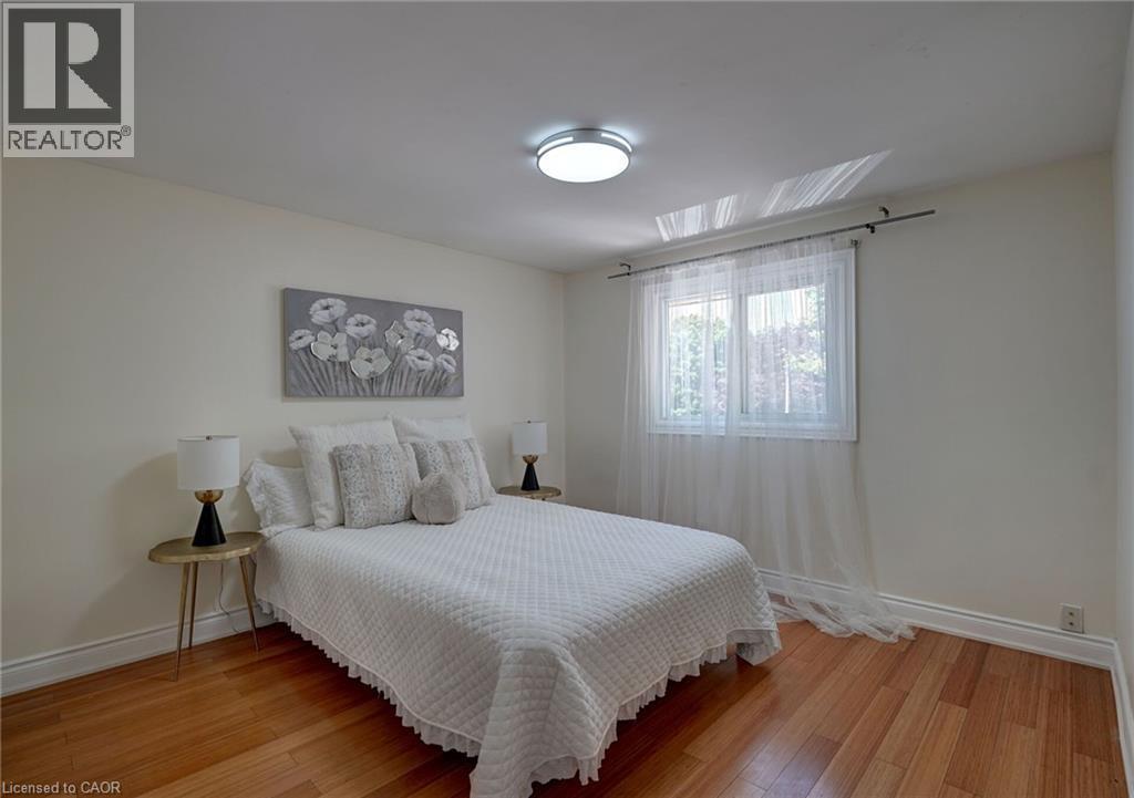 207 Christopher Drive, Cambridge, ON - Indoor Photo Showing Bedroom
