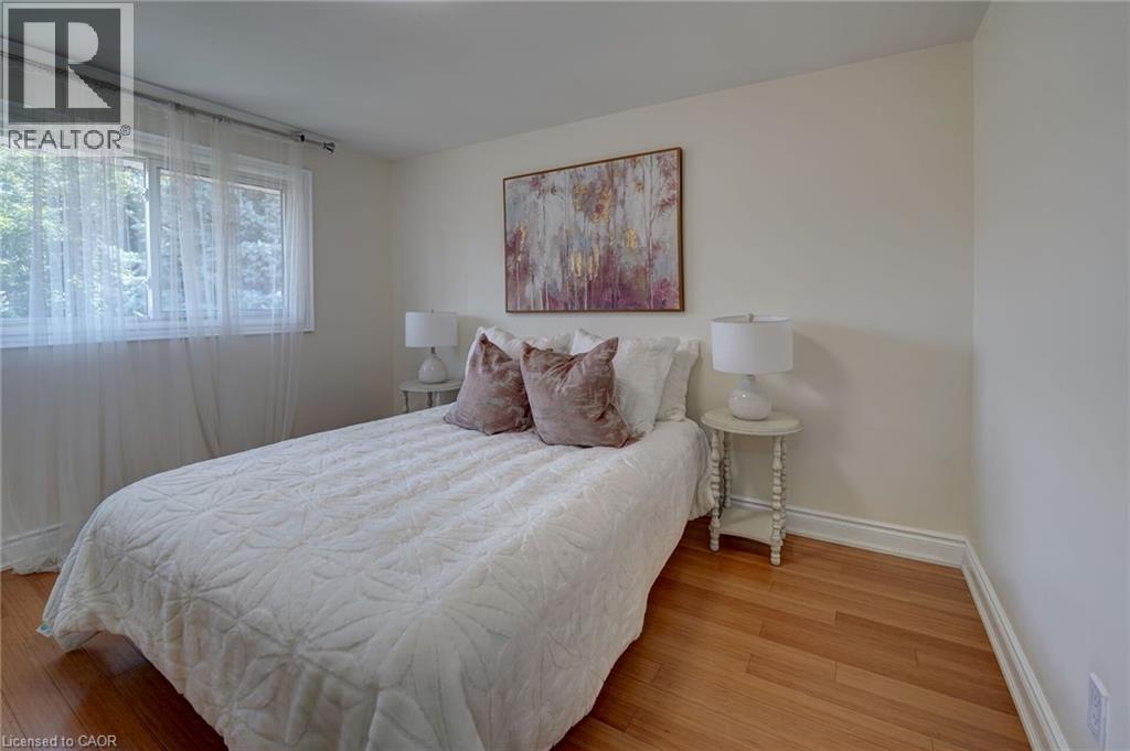 207 Christopher Drive, Cambridge, ON - Indoor Photo Showing Bedroom