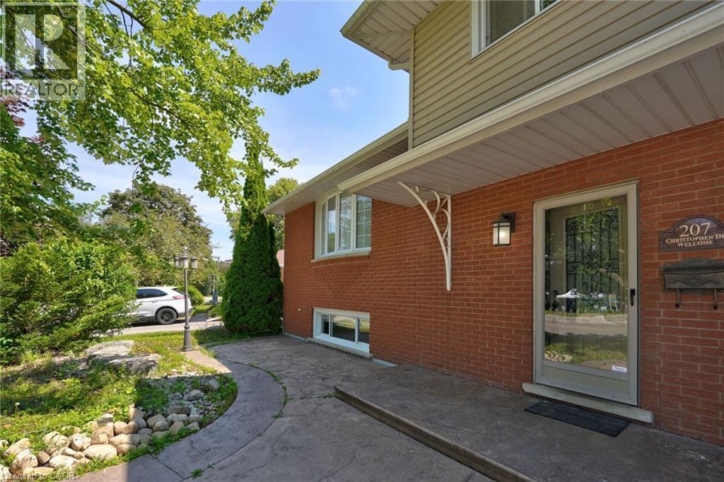 207 Christopher Drive, Cambridge, ON - Outdoor With Exterior