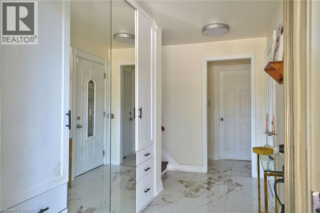 207 Christopher Drive, Cambridge, ON - Indoor Photo Showing Other Room
