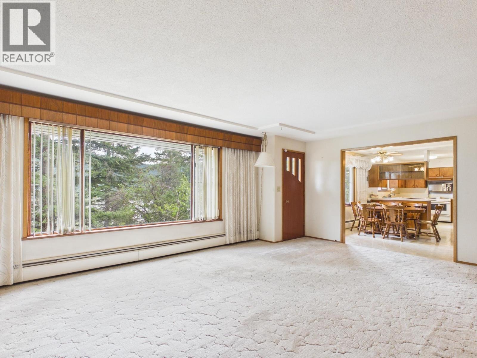 2038 White Road, Williams Lake, BC - Indoor