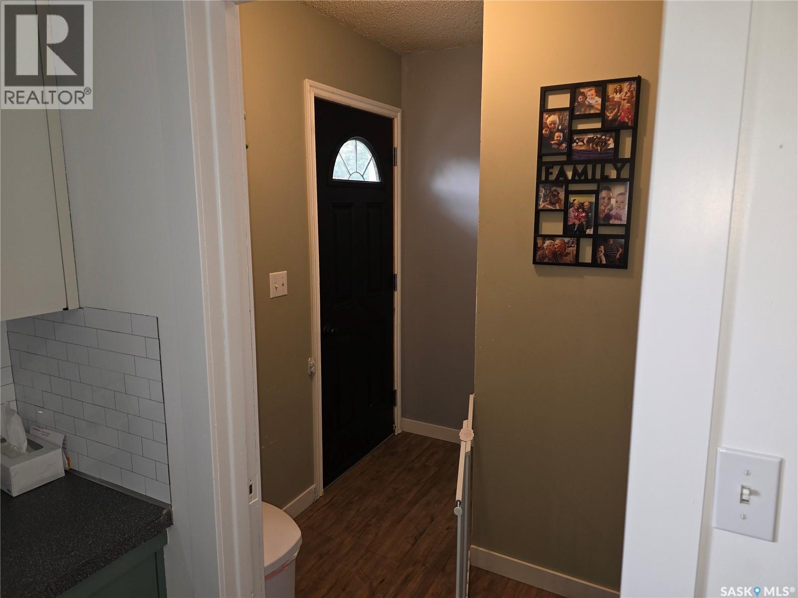 213 9Th Street E, Wynyard, SK - Indoor Photo Showing Other Room