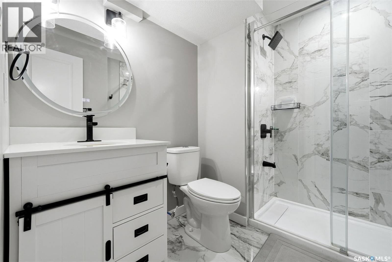 4217 E Keller Avenue, Regina, SK - Indoor Photo Showing Bathroom