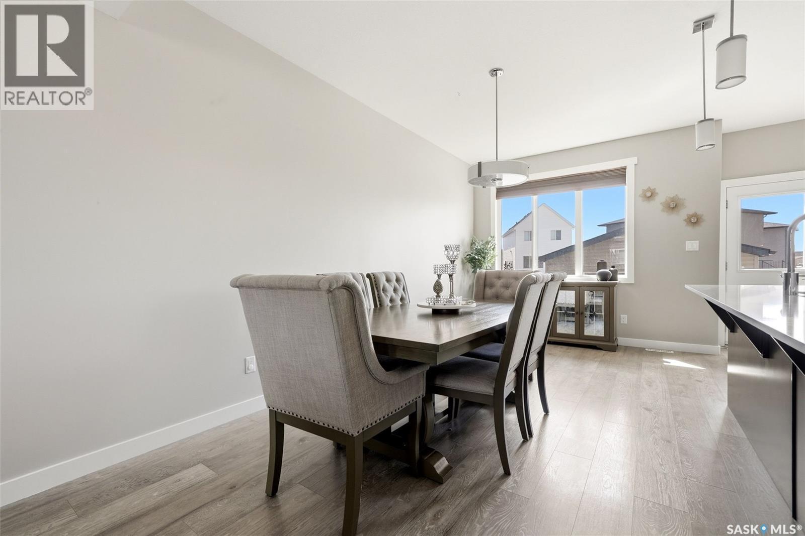 4217 E Keller Avenue, Regina, SK - Indoor Photo Showing Dining Room