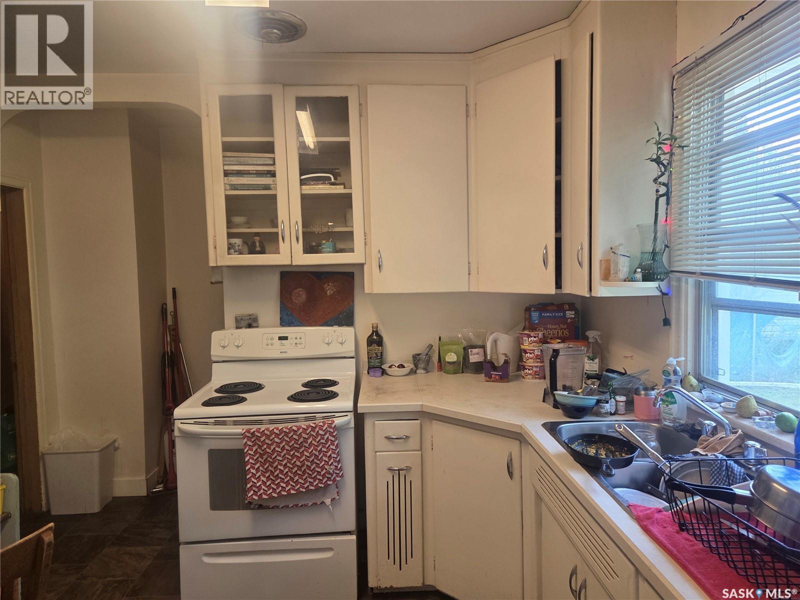 1323 Main Street, Saskatoon, SK