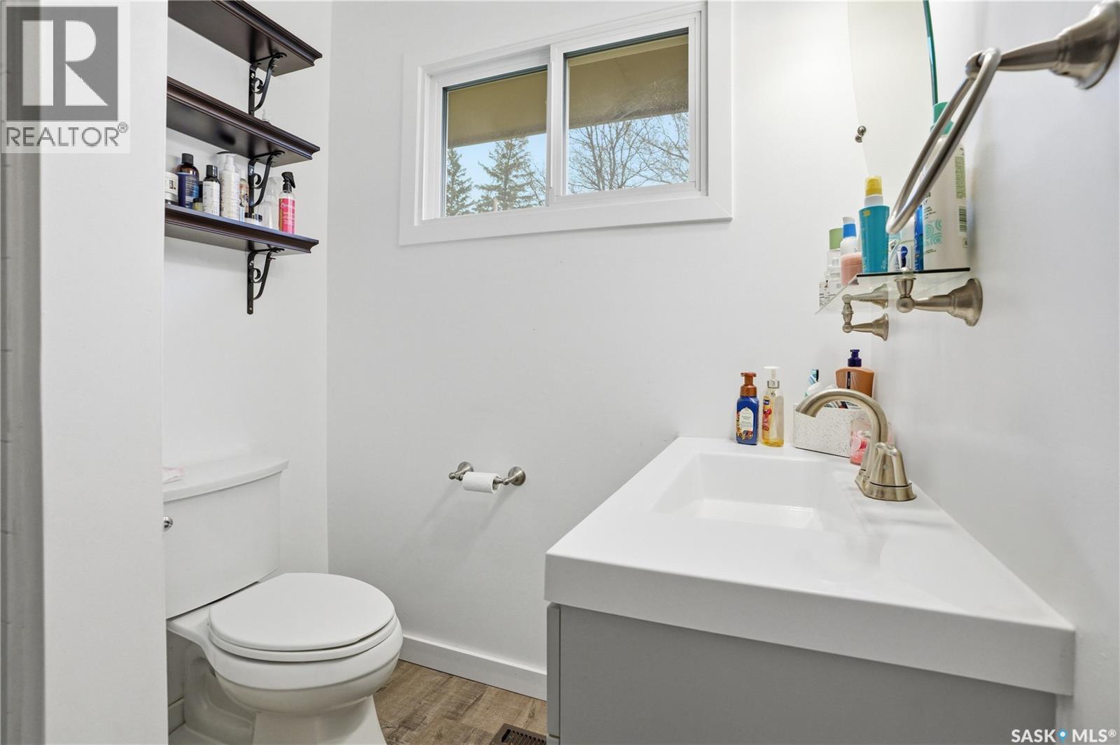 1113 Wilson Crescent, Saskatoon, SK - Indoor Photo Showing Bathroom