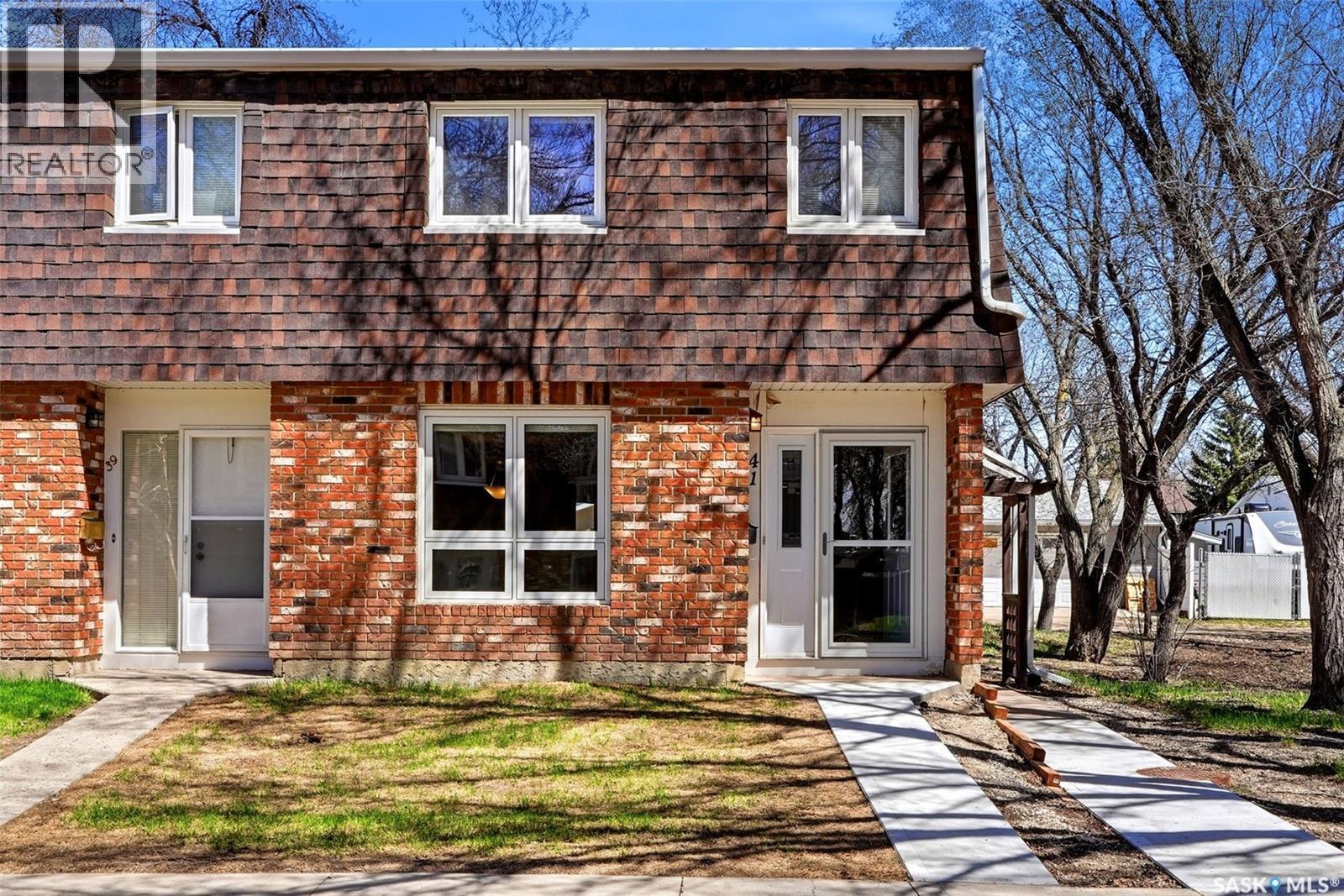 41 Spruceview Road, Regina, SK - Outdoor