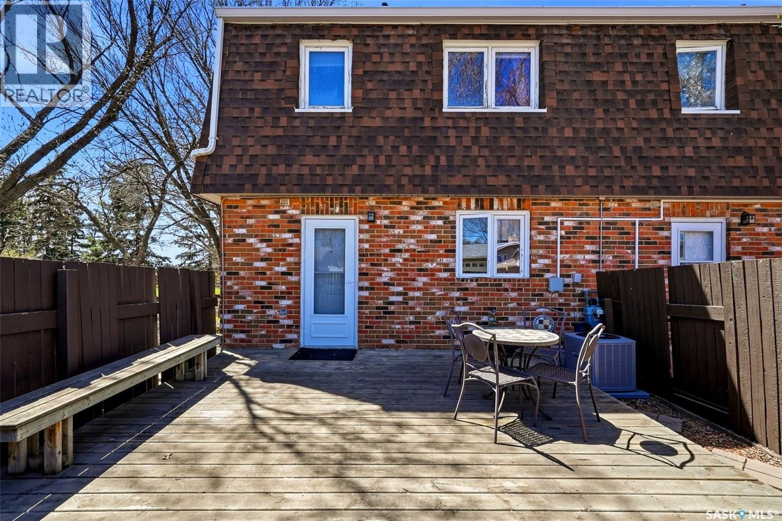 41 Spruceview Road, Regina, SK - Outdoor With Deck Patio Veranda With Exterior