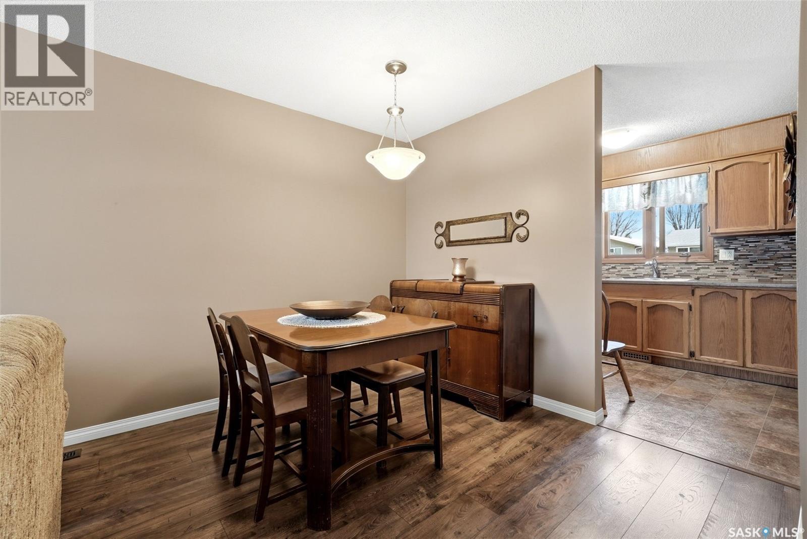 41 Spruceview Road, Regina, SK - Indoor Photo Showing Dining Room