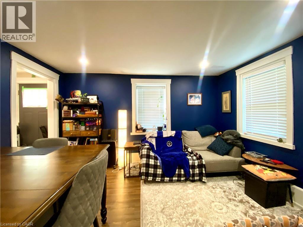 358 Dundas Street E, Hamilton, ON - Indoor
