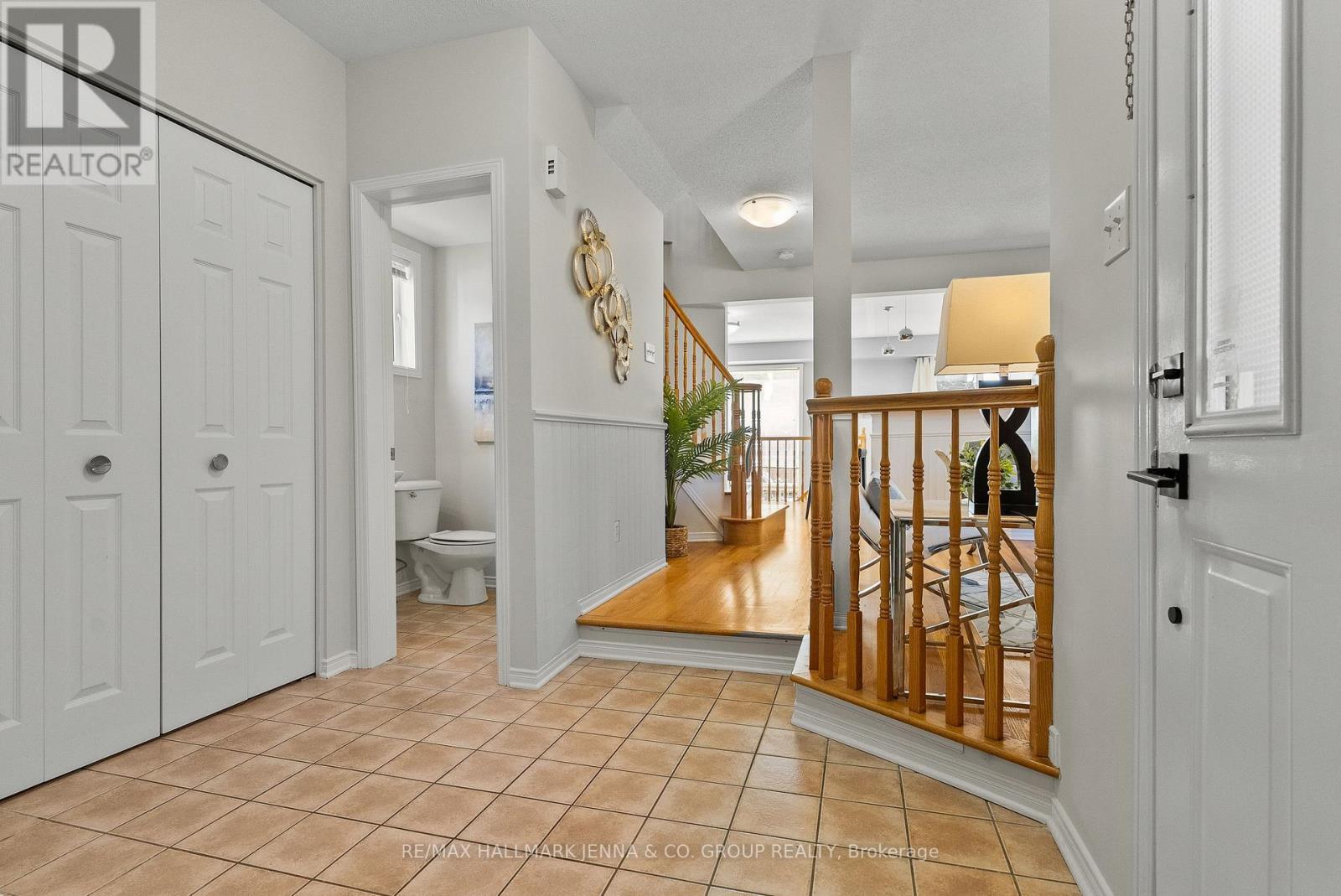 106 Bloomingdale Street, Ottawa, ON - Indoor Photo Showing Other Room