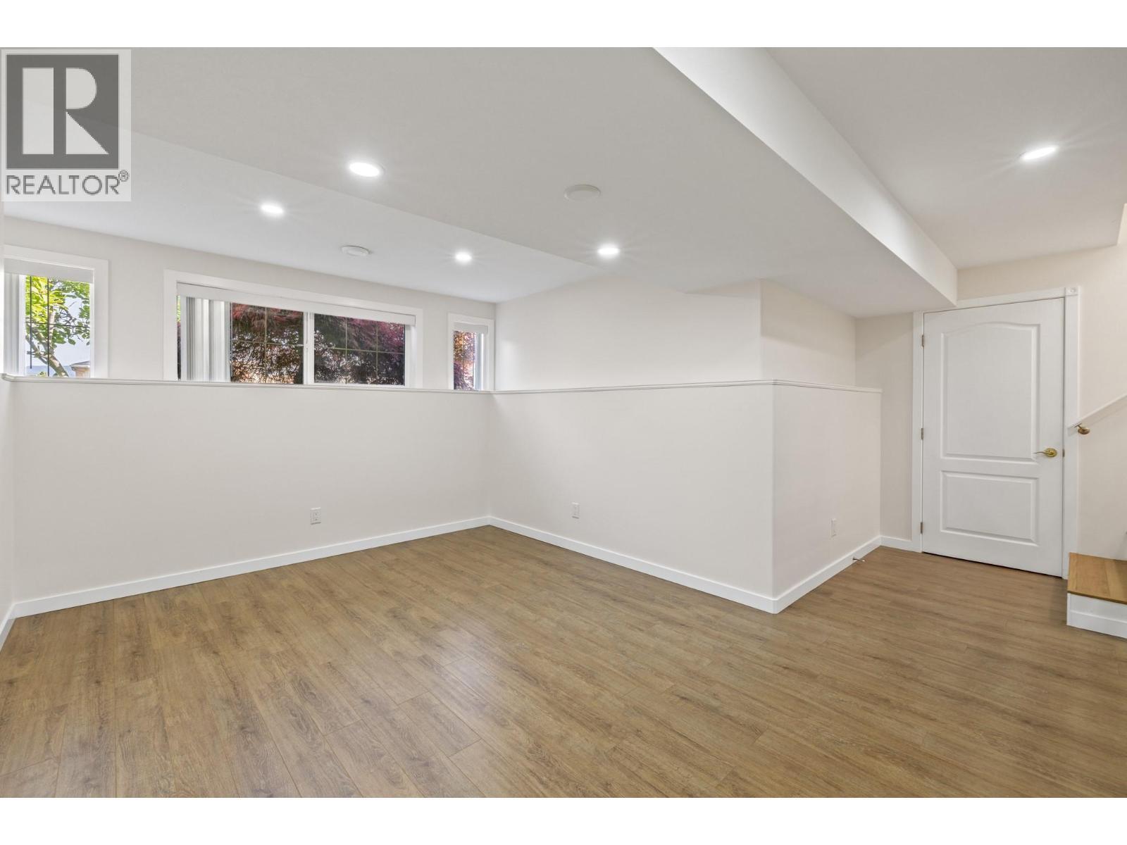 1638 Lindsay Drive, Kelowna, BC - Indoor Photo Showing Other Room