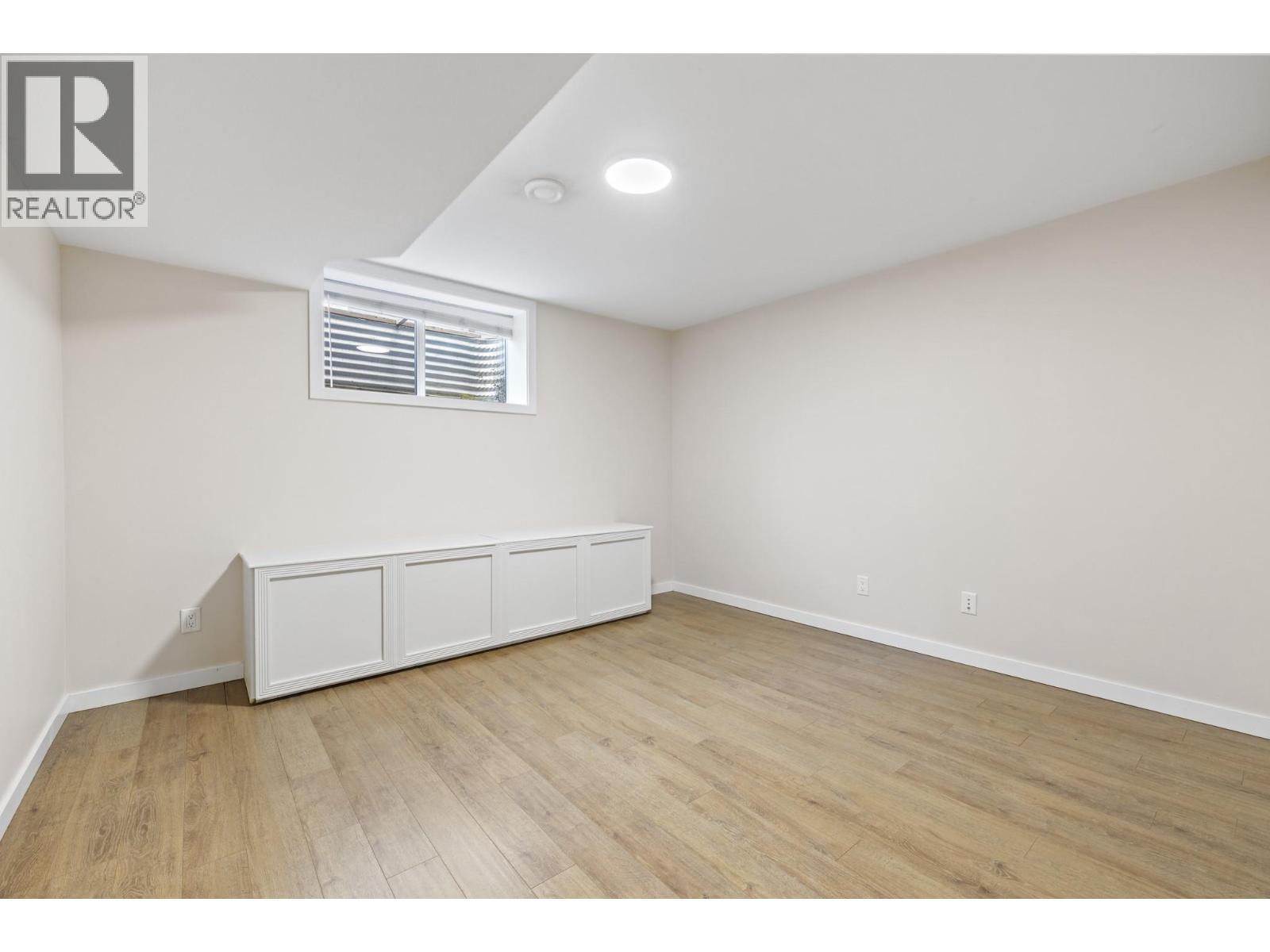 1638 Lindsay Drive, Kelowna, BC - Indoor