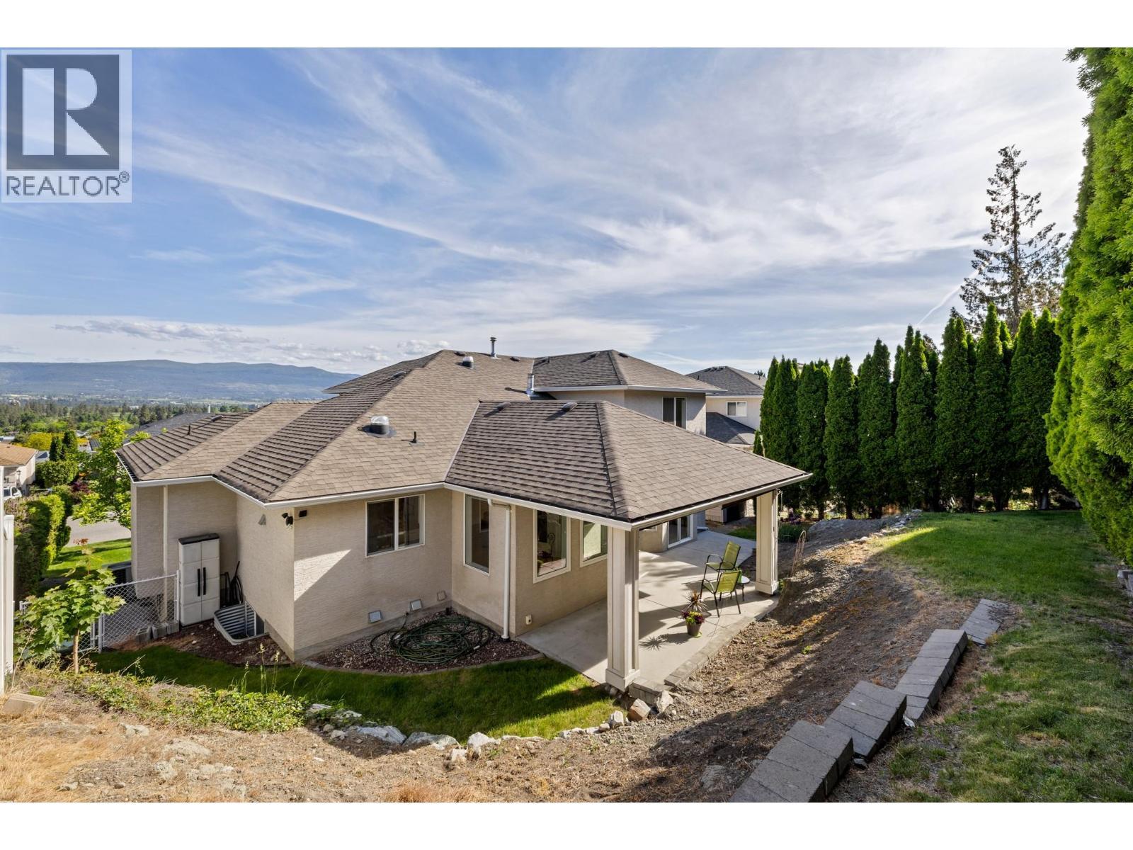 1638 Lindsay Drive, Kelowna, BC - Outdoor