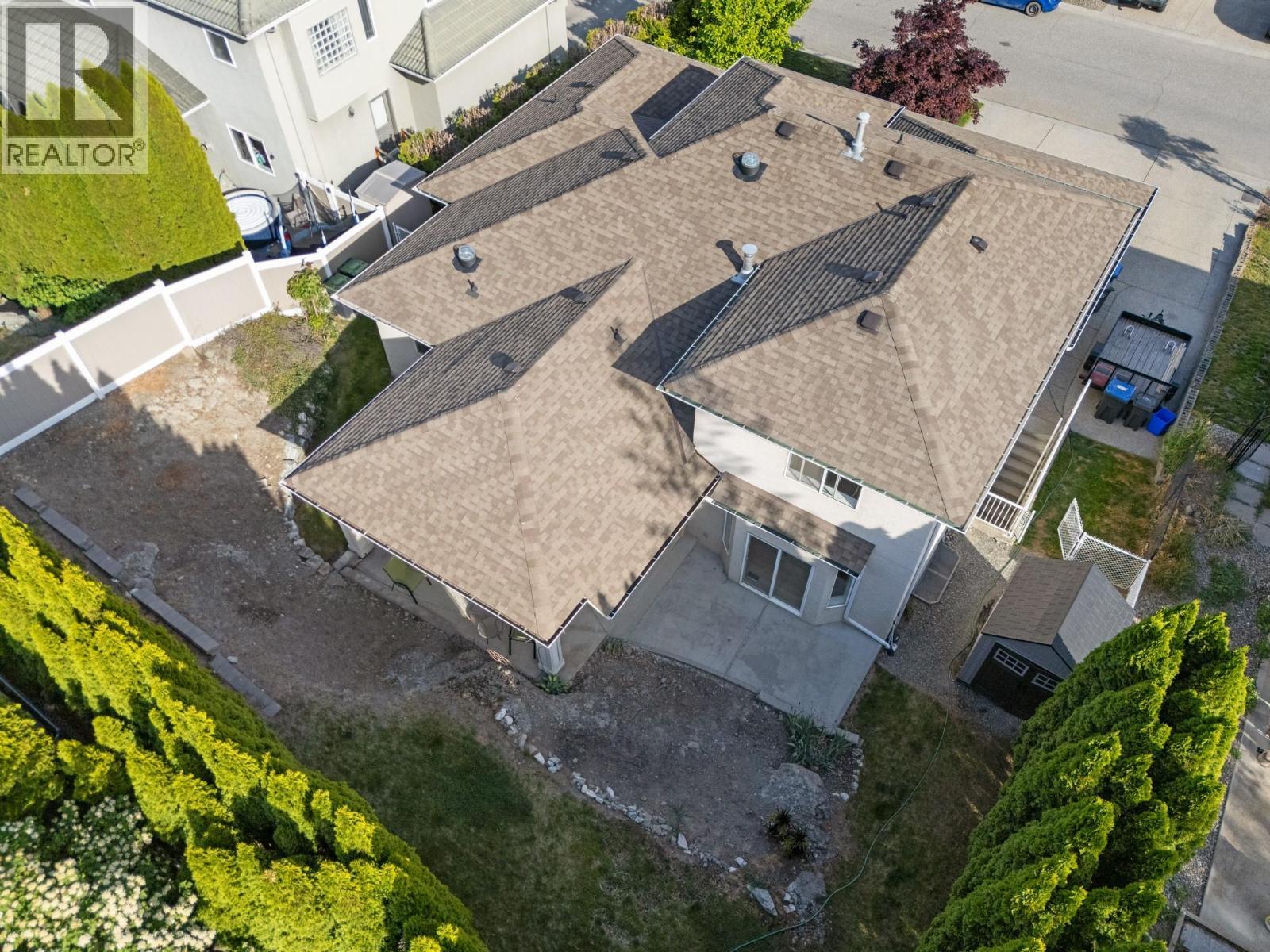 1638 Lindsay Drive, Kelowna, BC - Outdoor With View