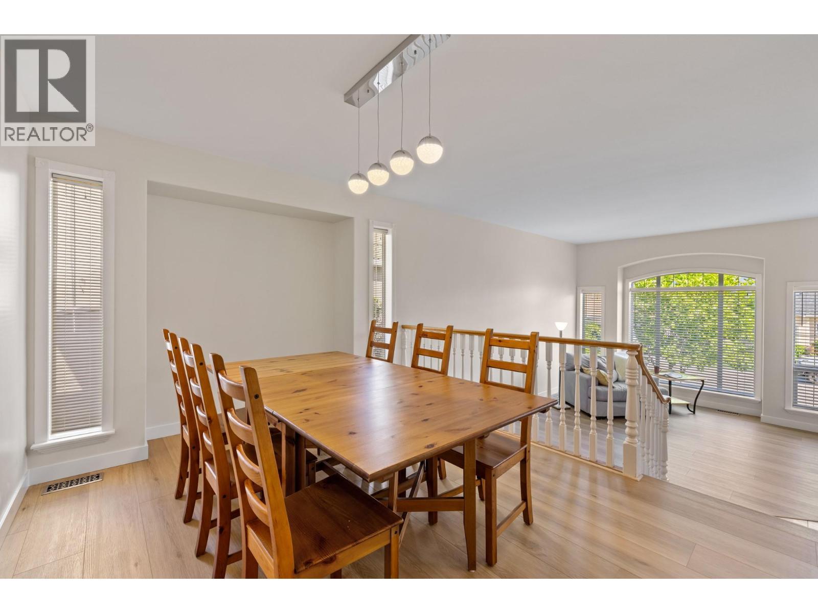 1638 Lindsay Drive, Kelowna, BC - Indoor Photo Showing Dining Room
