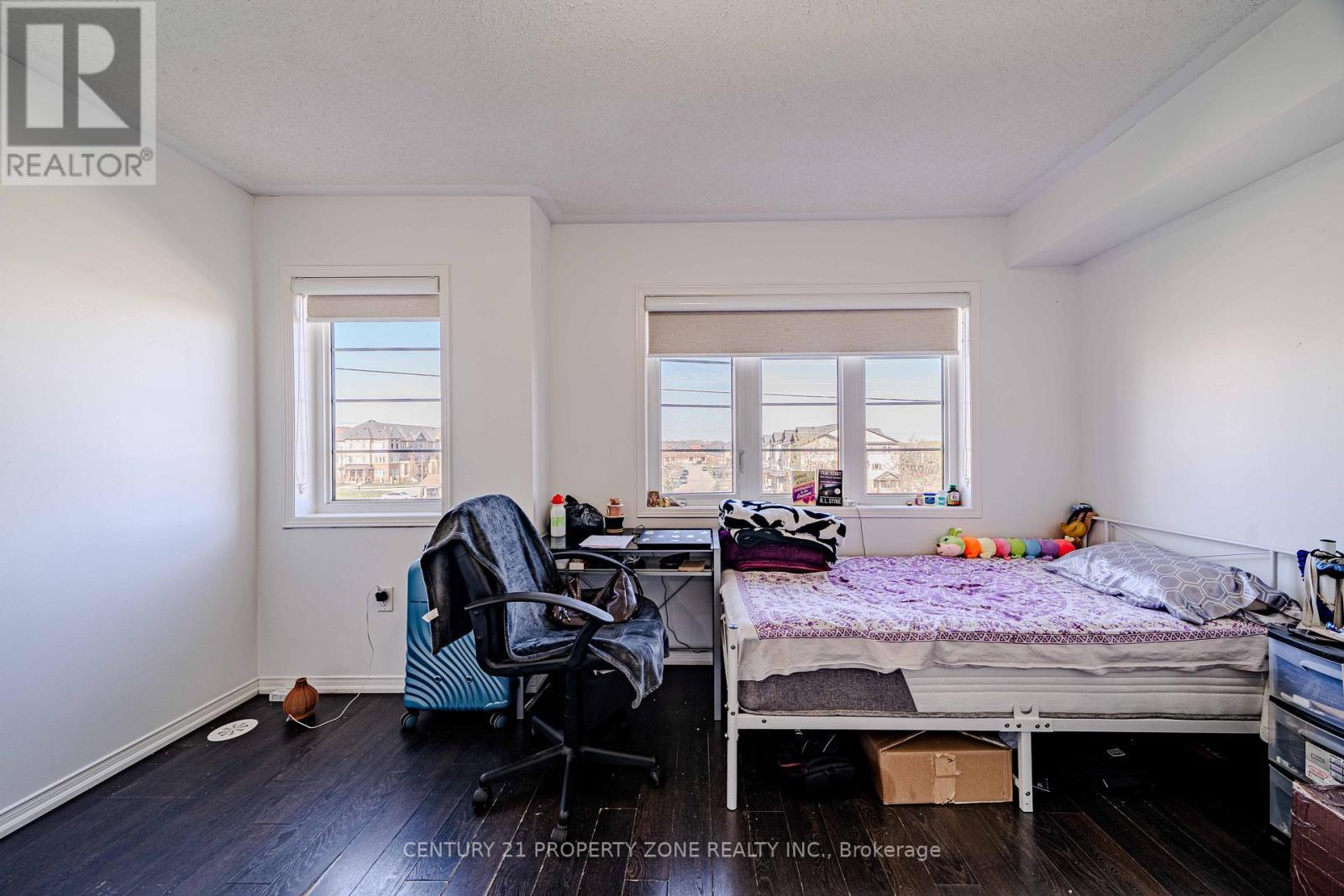 2514 Rosedrop Path, Oshawa, ON - Indoor Photo Showing Bedroom