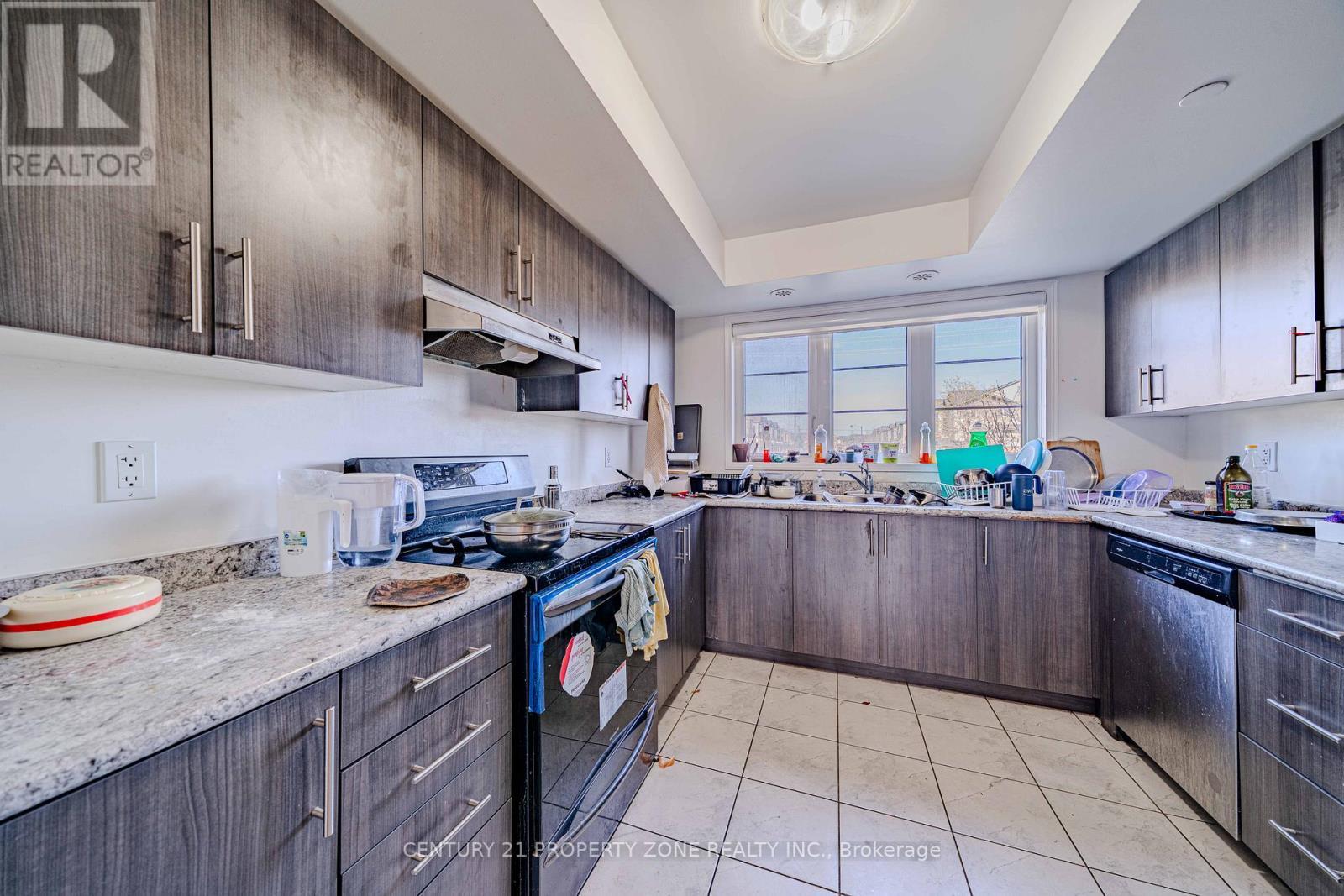 2514 Rosedrop Path, Oshawa, ON - Indoor Photo Showing Kitchen