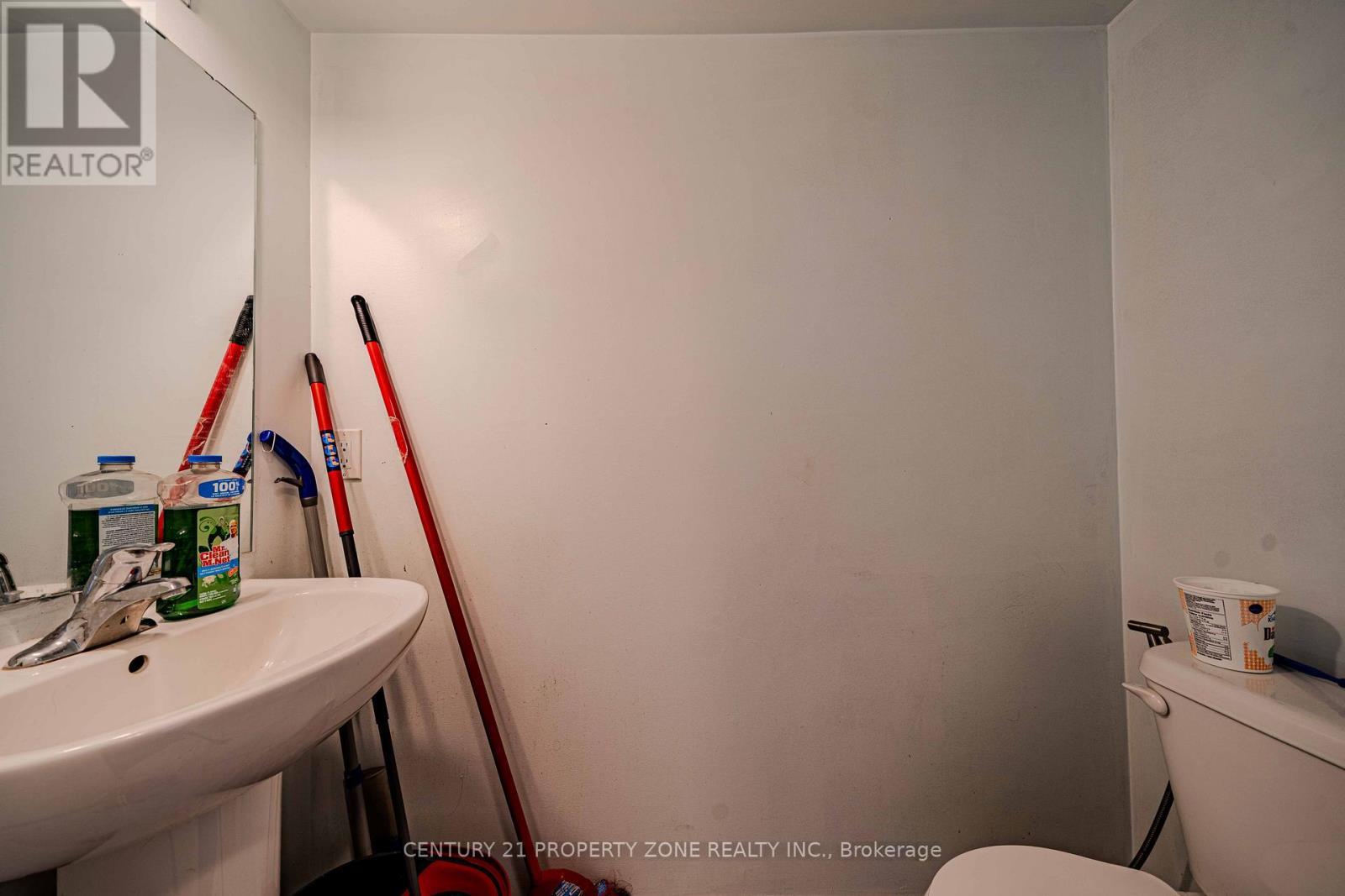 2514 Rosedrop Path, Oshawa, ON - Indoor Photo Showing Bathroom