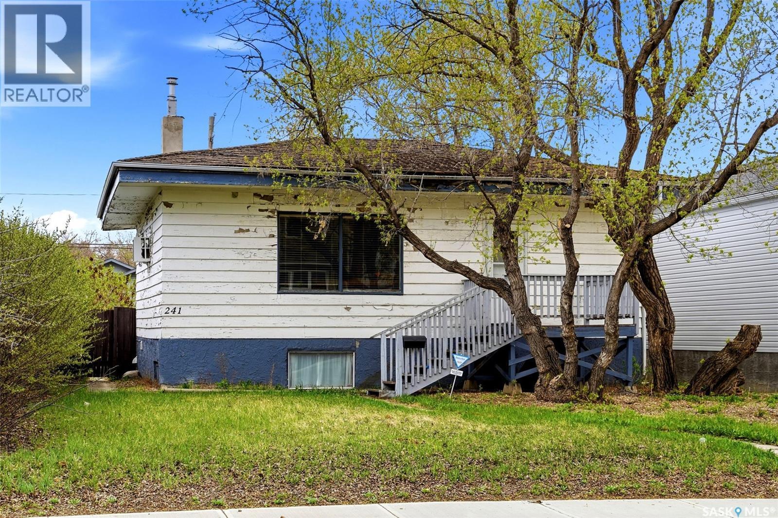 241 St John Street, Regina, SK - Outdoor
