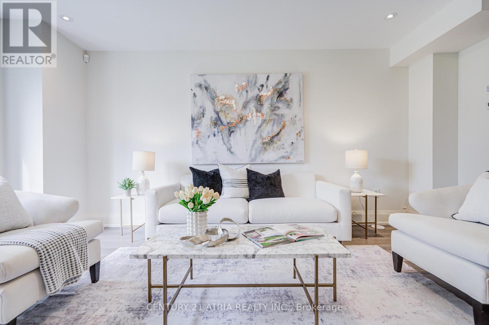 49 Cohen Way, Vaughan, ON - Indoor Photo Showing Living Room