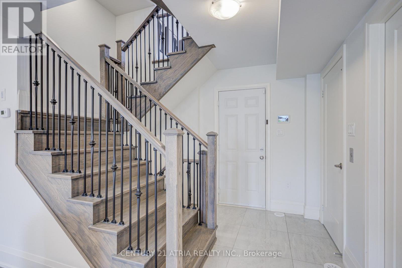 49 Cohen Way, Vaughan, ON - Indoor Photo Showing Other Room