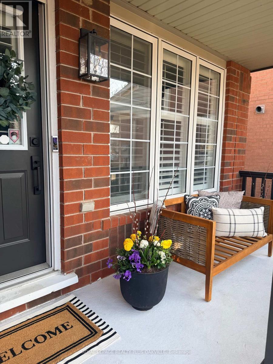 1159 Barclay Circle, Milton, ON - Outdoor With Deck Patio Veranda With Exterior