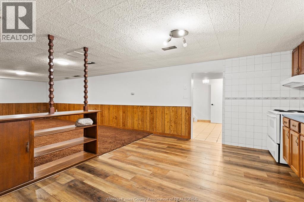 1796 Albert Road, Windsor, ON - Indoor