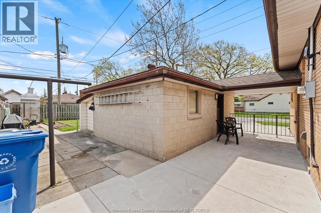 1796 Albert Road, Windsor, ON - Outdoor With Exterior