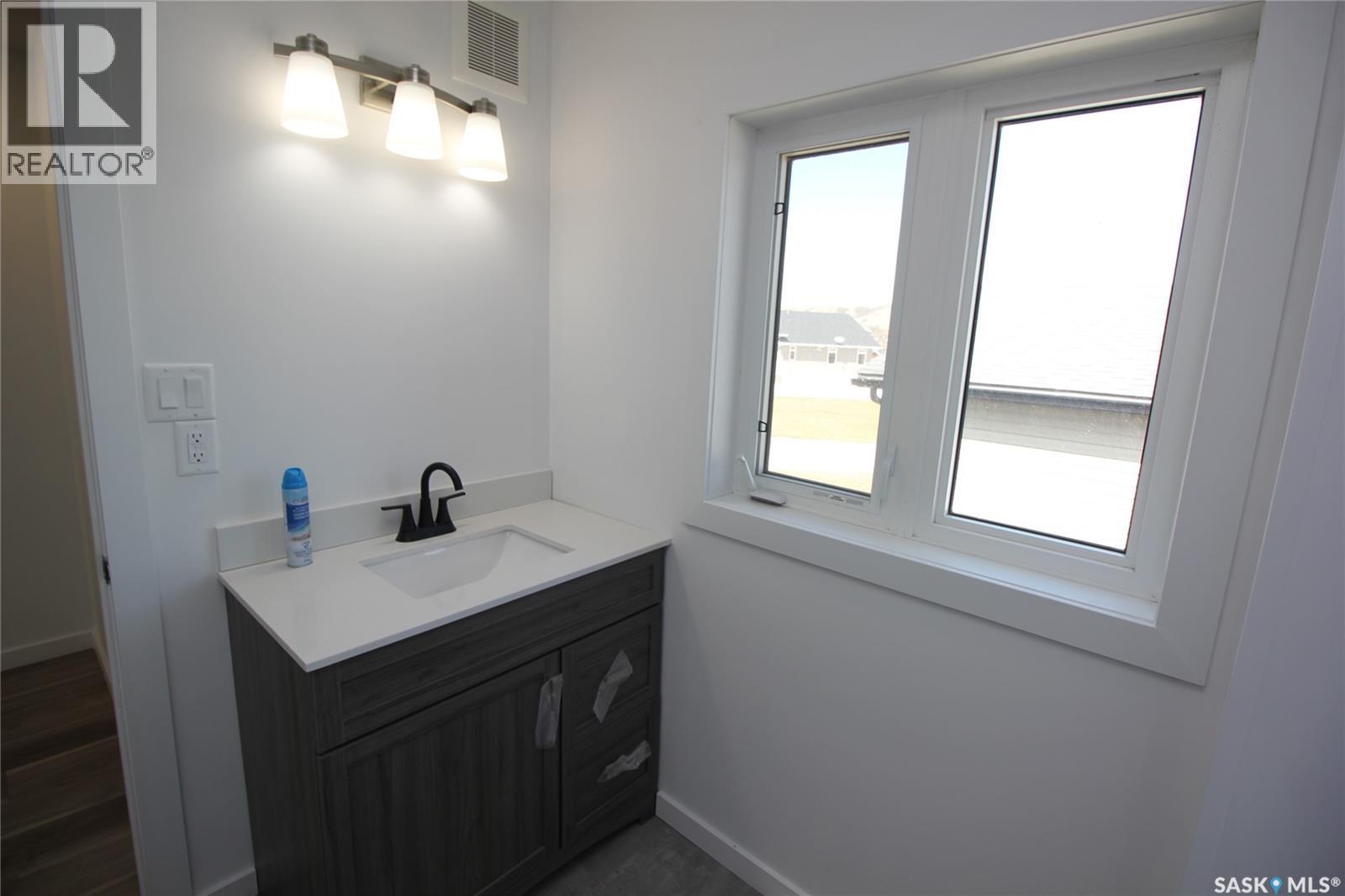 10 Louise Crescent, Katepwa Beach, SK - Indoor