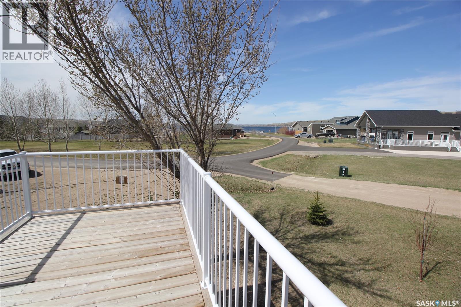 10 Louise Crescent, Katepwa Beach, SK - Outdoor