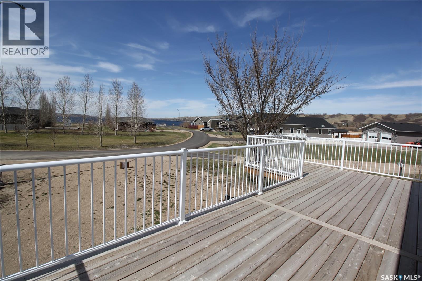 10 Louise Crescent, Katepwa Beach, SK - Outdoor With Deck Patio Veranda