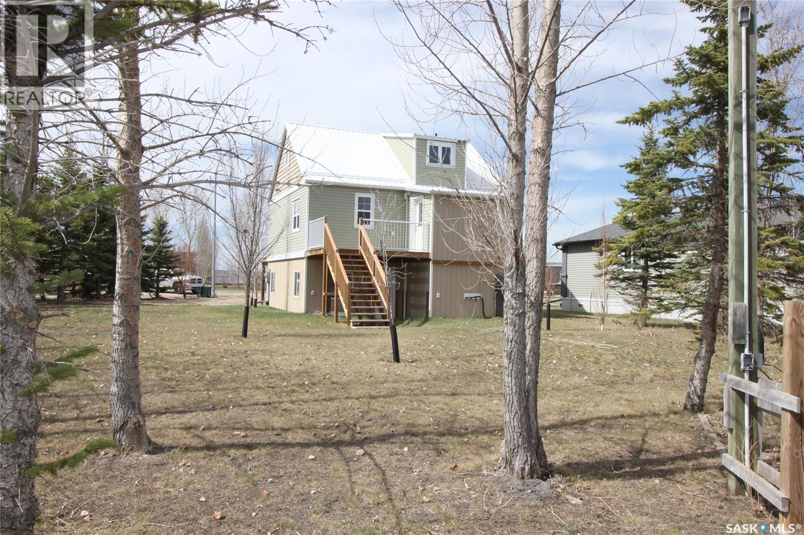 10 Louise Crescent, Katepwa Beach, SK - Outdoor