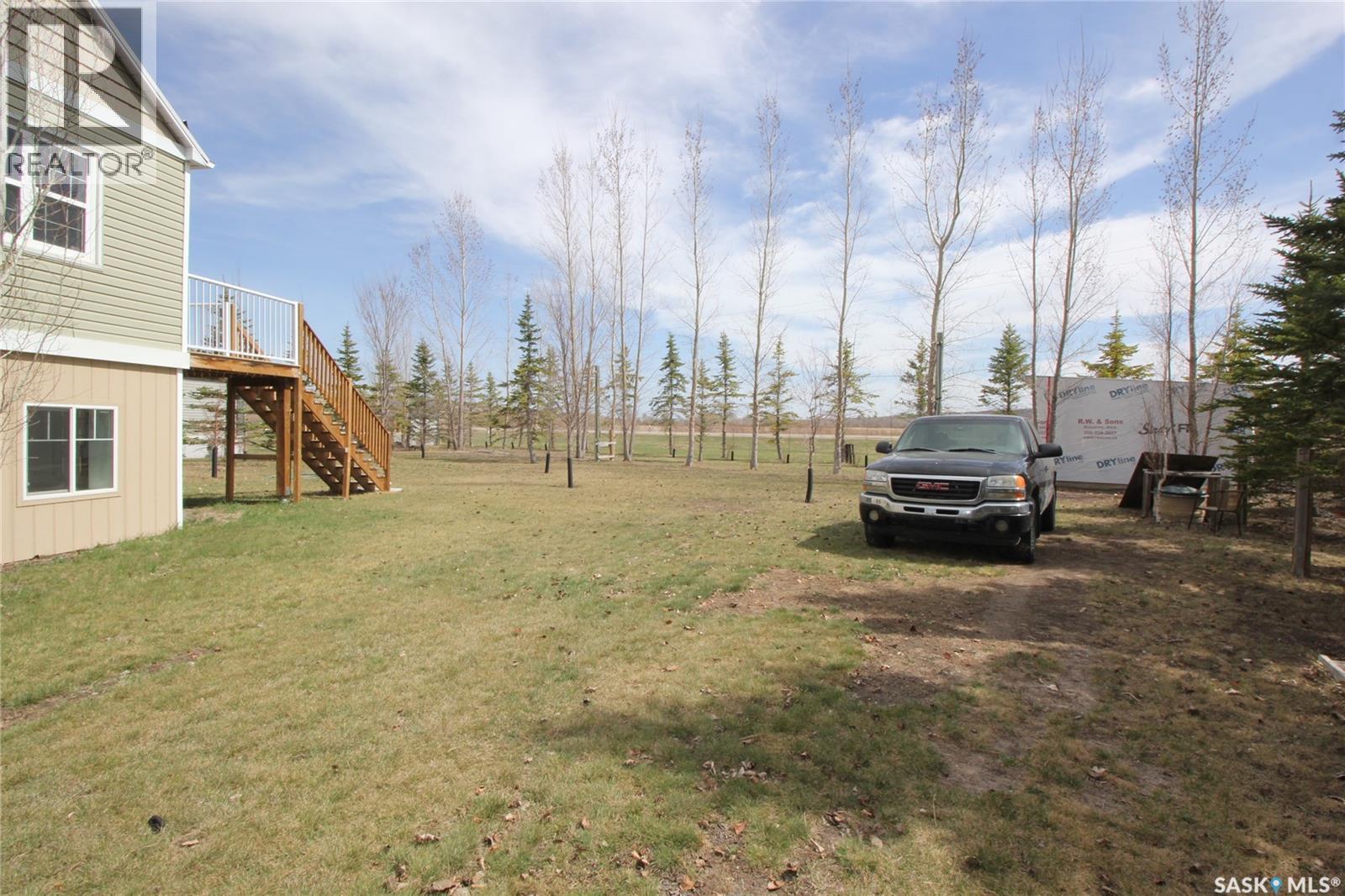 10 Louise Crescent, Katepwa Beach, SK - Outdoor