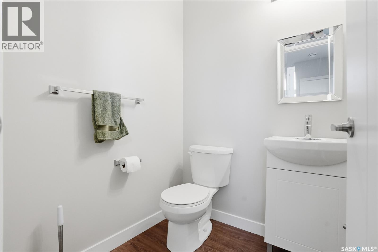 1407 Hughes Drive, Saskatoon, SK - Indoor Photo Showing Bathroom
