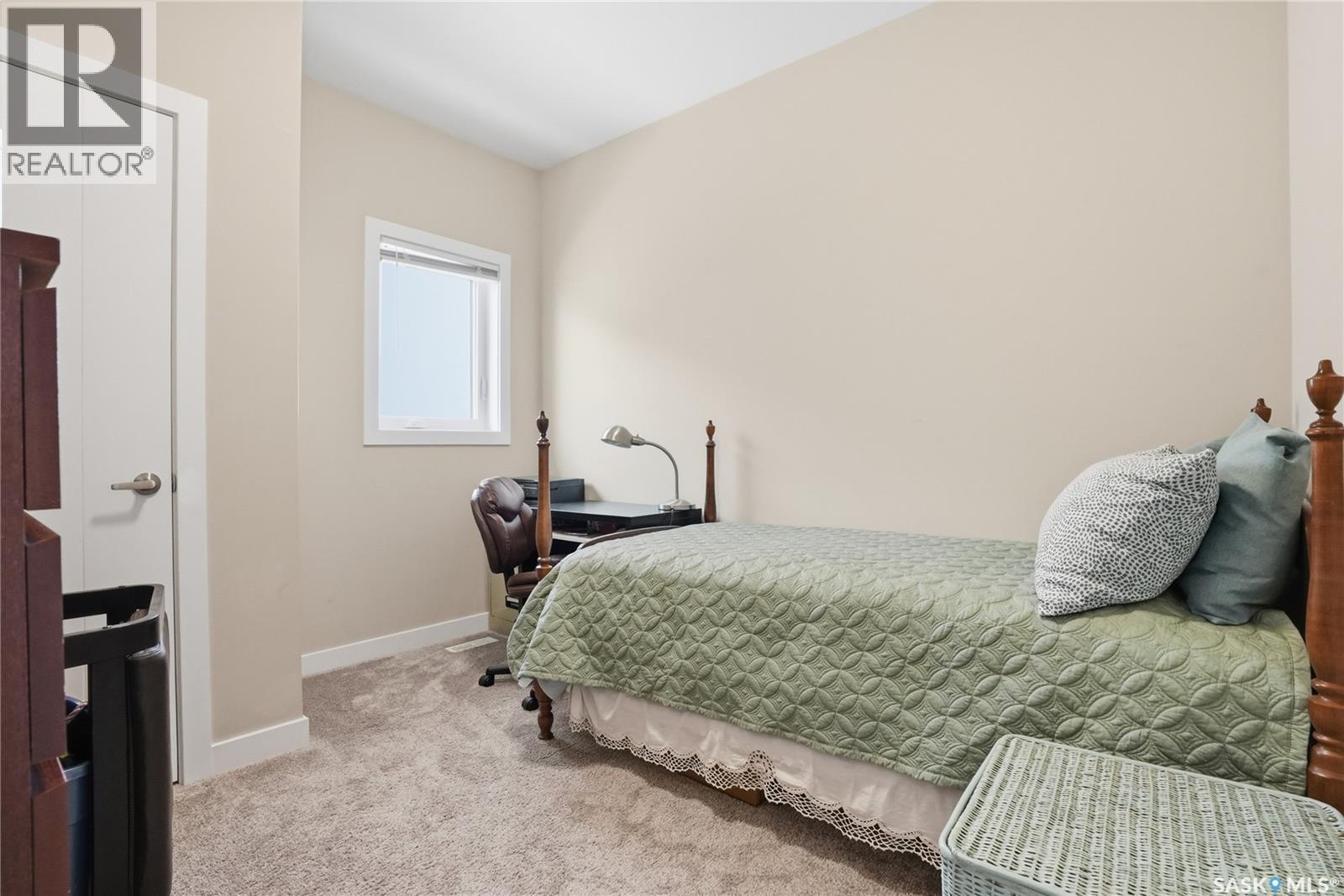 1407 Hughes Drive, Saskatoon, SK - Indoor Photo Showing Bedroom