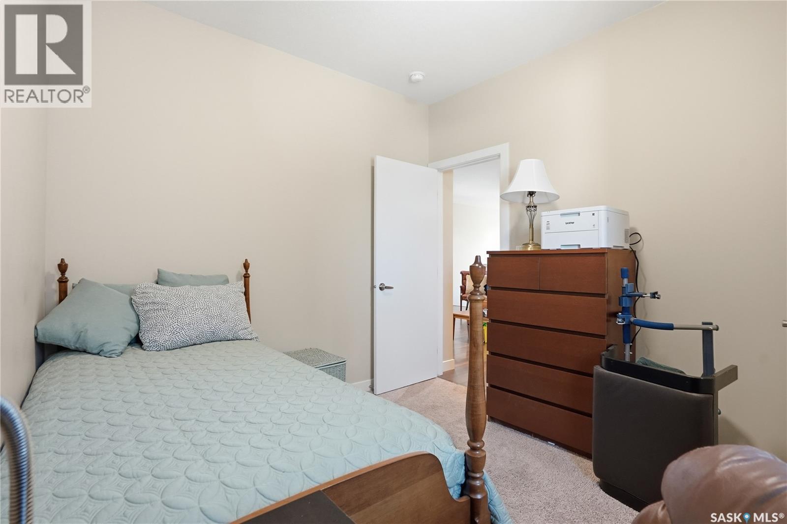 1407 Hughes Drive, Saskatoon, SK - Indoor Photo Showing Bedroom