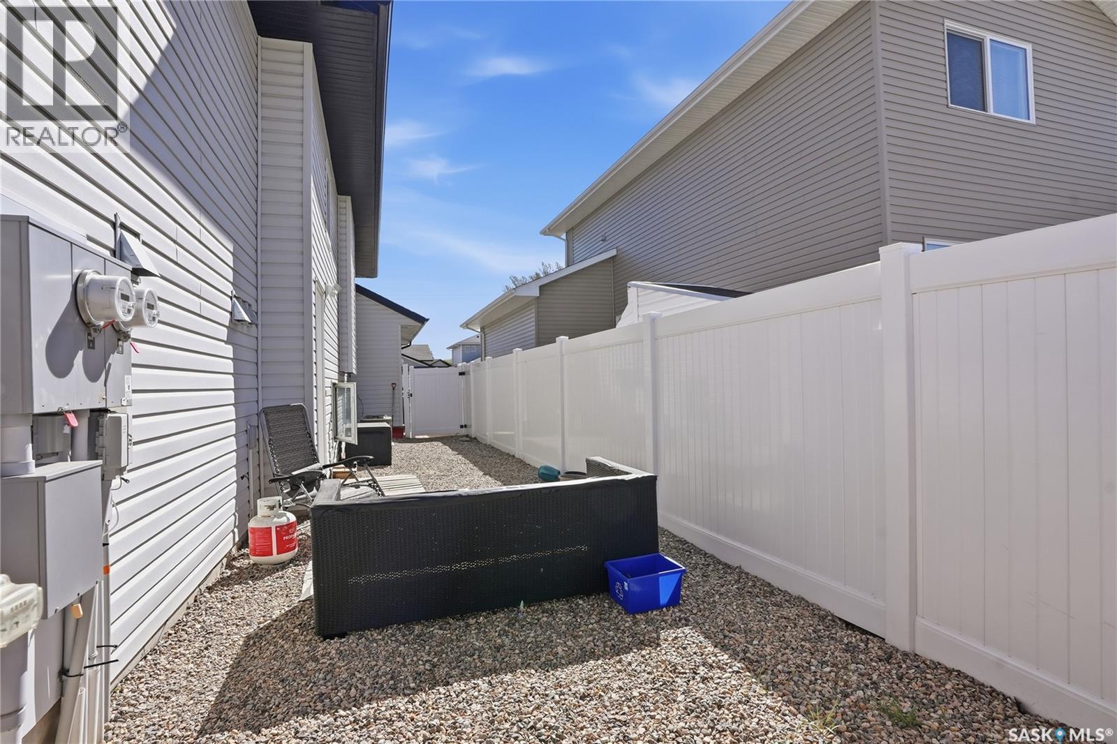 1407 Hughes Drive, Saskatoon, SK - Outdoor With Exterior